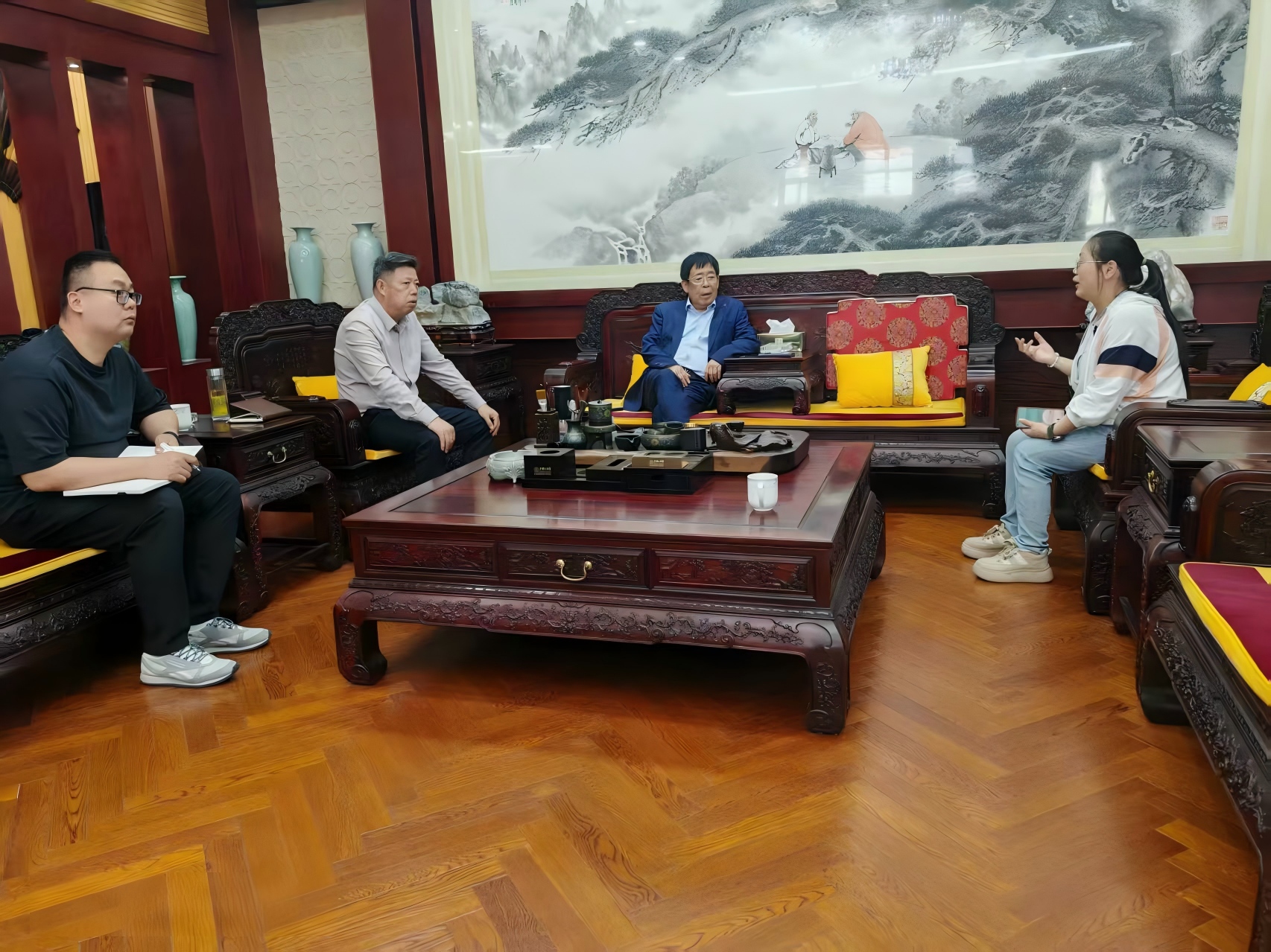校企携手促就业 产教融合谋新篇 ——界首市技工学校一行走进强旺集团参观交流